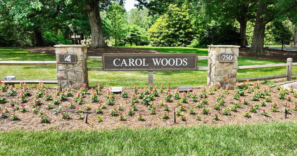 Carol Woods photo 1