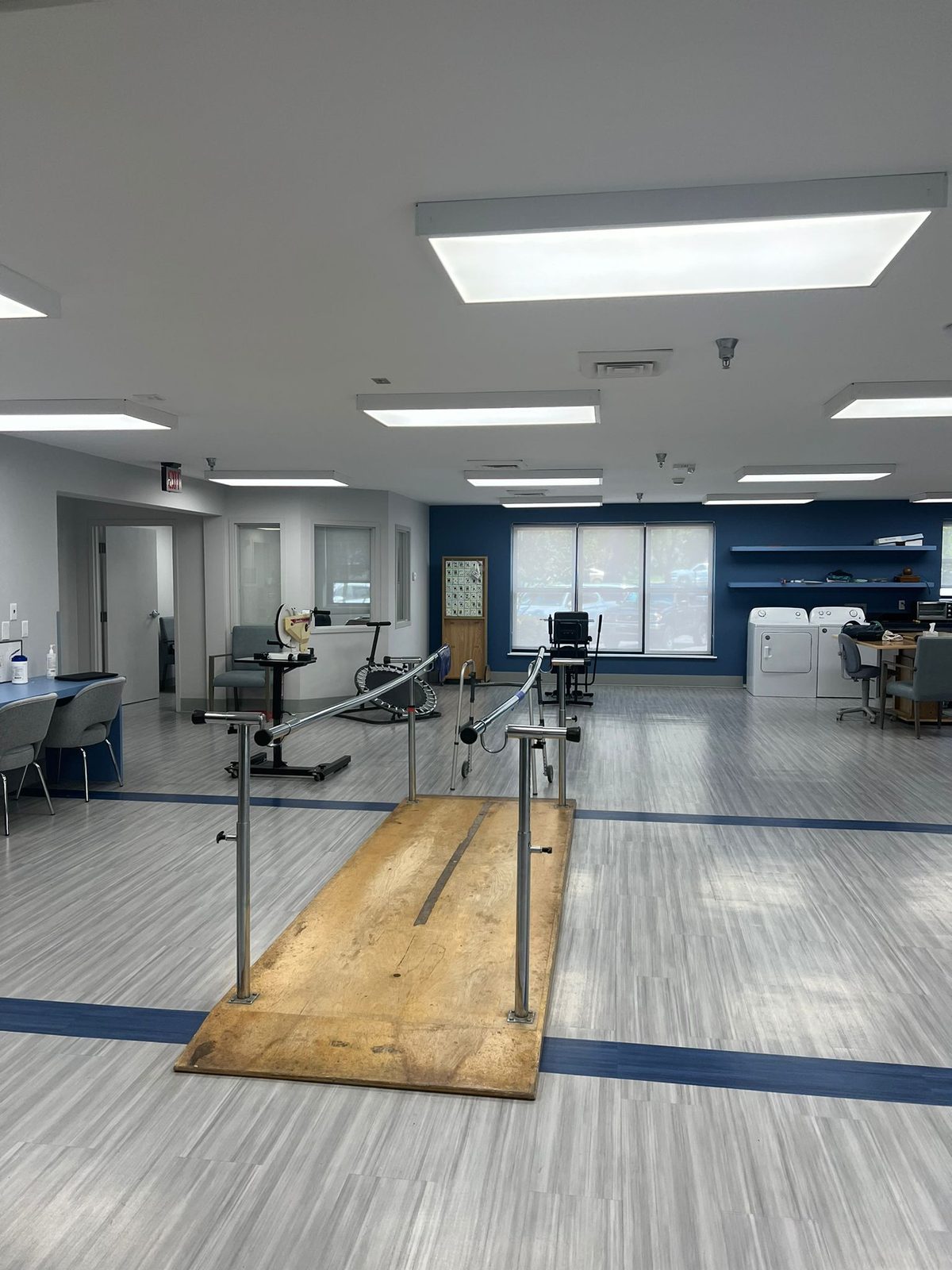 Laurel Park Rehabilitation and Healthcare Center photo 1