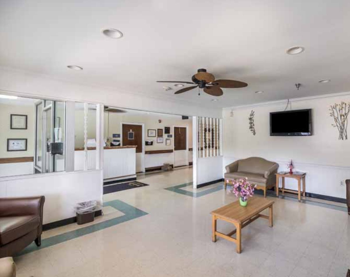 Kenansville Health & Rehabiiltation Center photo 4
