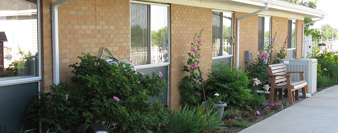 Elm Crest Manor photo 3