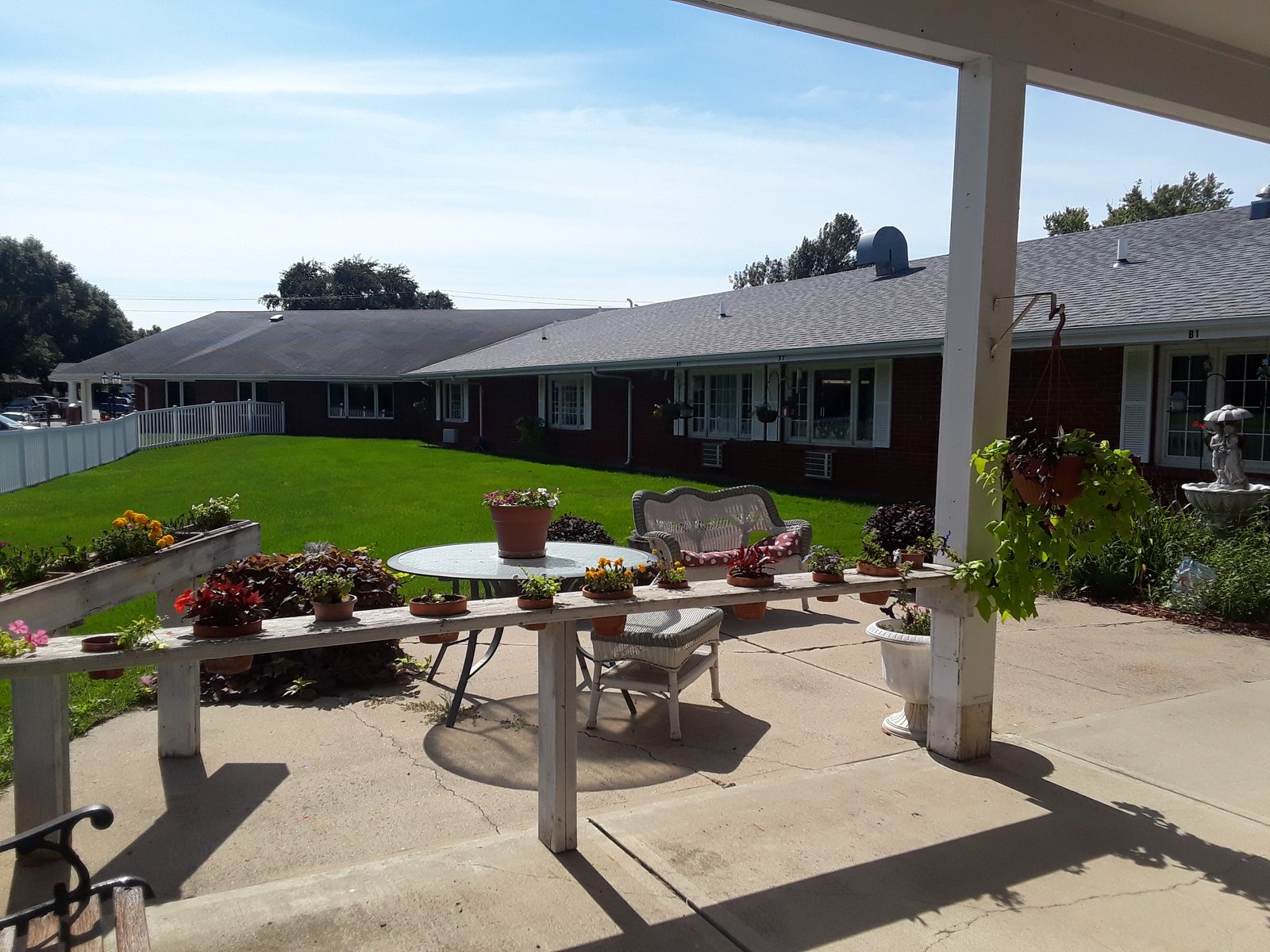 HiLLCrest Care Center photo 3