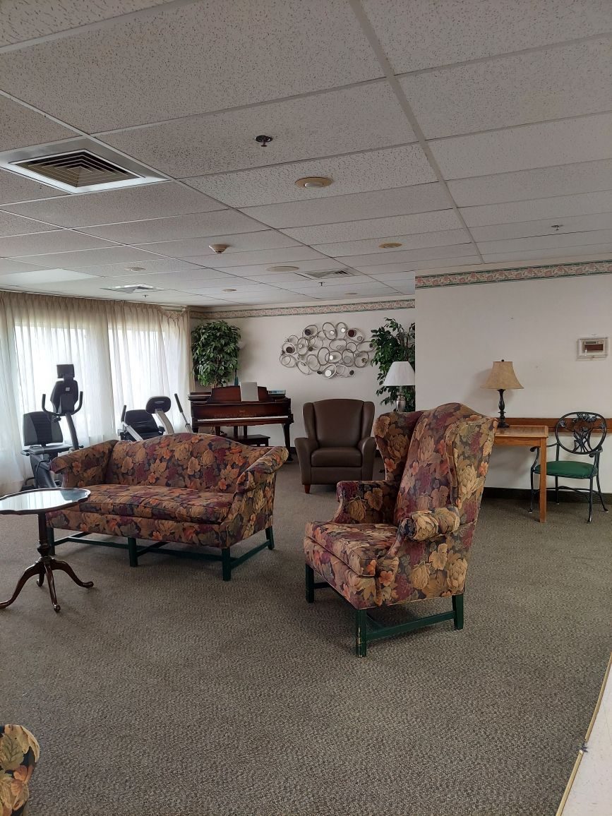 HiLLCrest Nursing Home photo 5