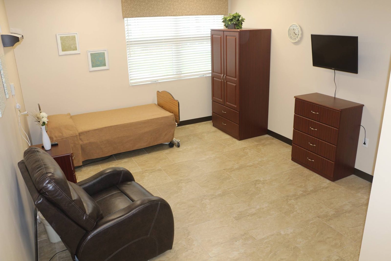 Mt Carmel Home- Keens Memorial photo 5