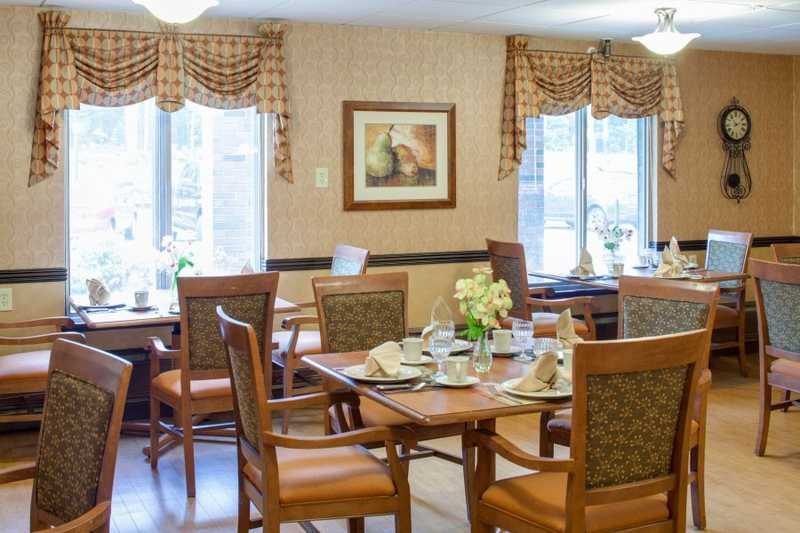 Rochester Manor photo 3