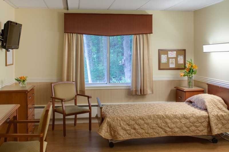 Rochester Manor photo 4