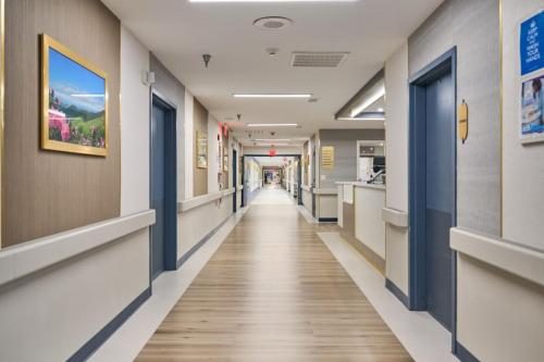 Concord Healthcare & Rehabilitation Center photo 4