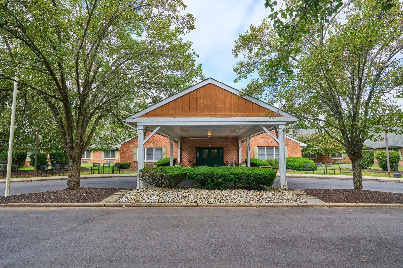 Country Arch Care Center