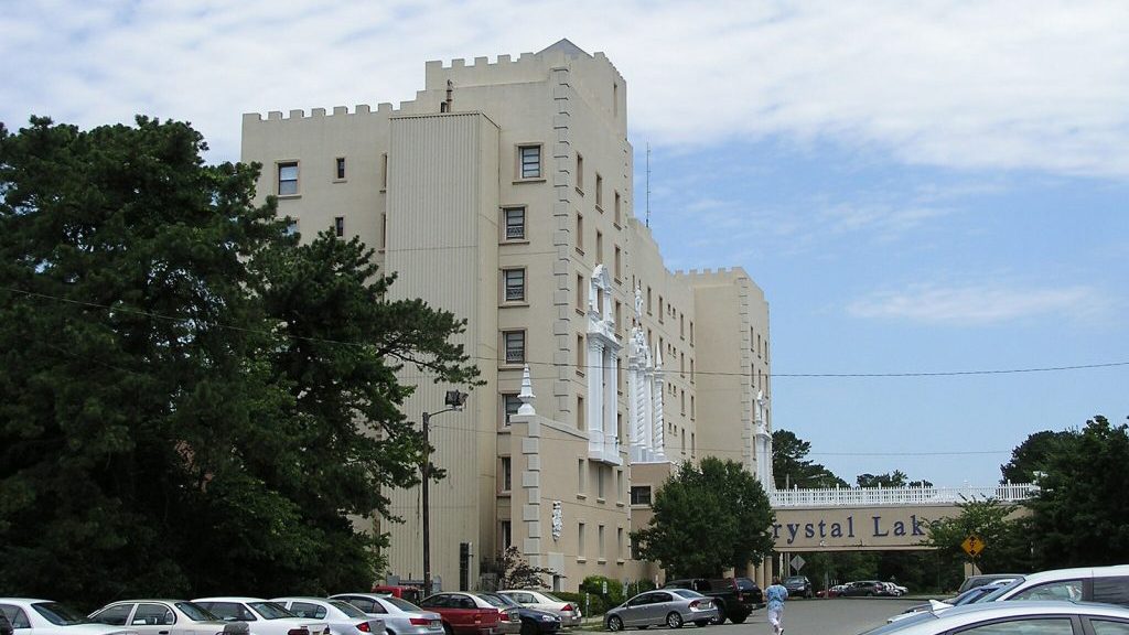 Crystal Lake Healthcare & Rehab photo 1