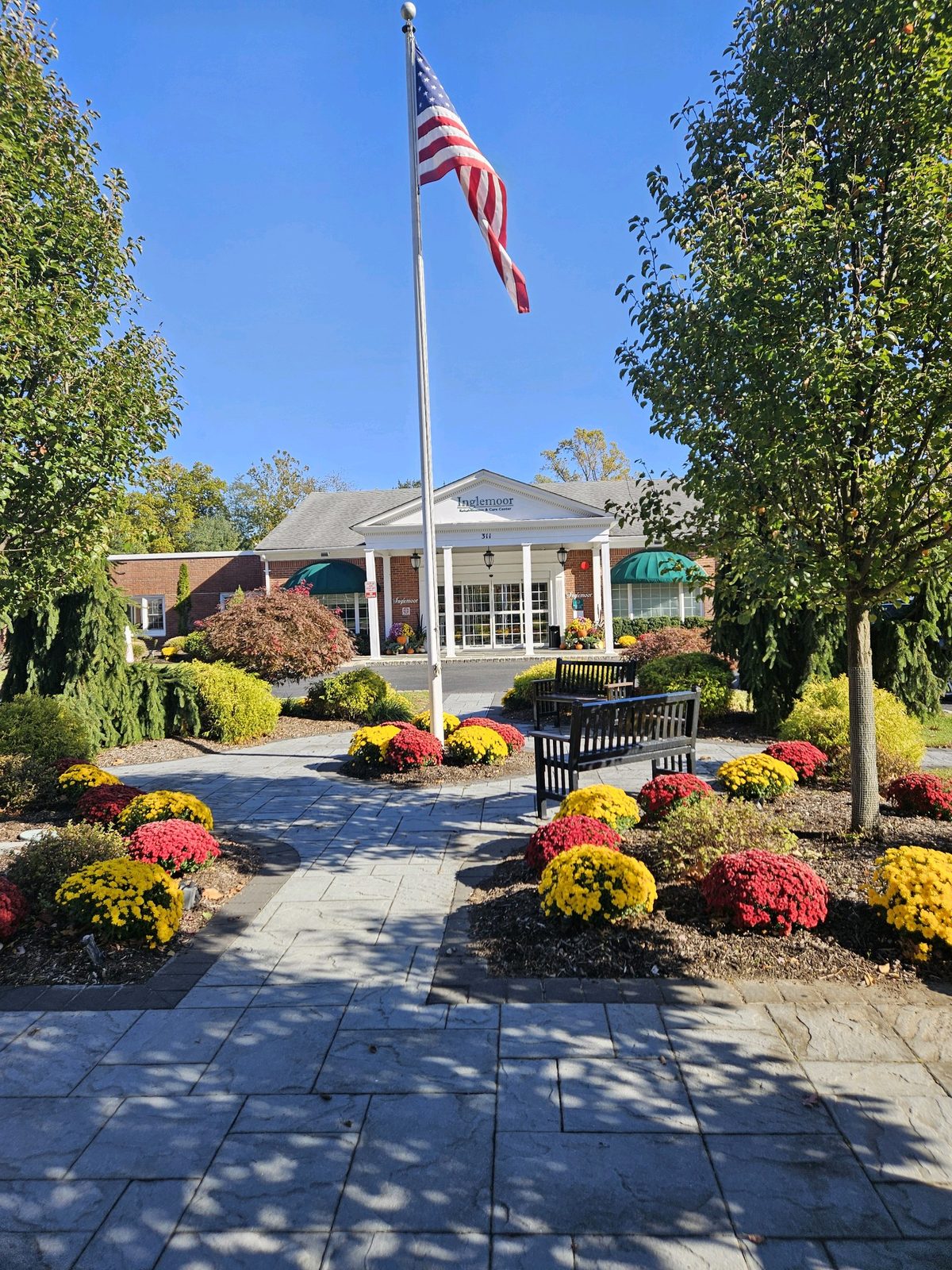 Inglemoor Rehabilitation And Care Center Of Living photo 1