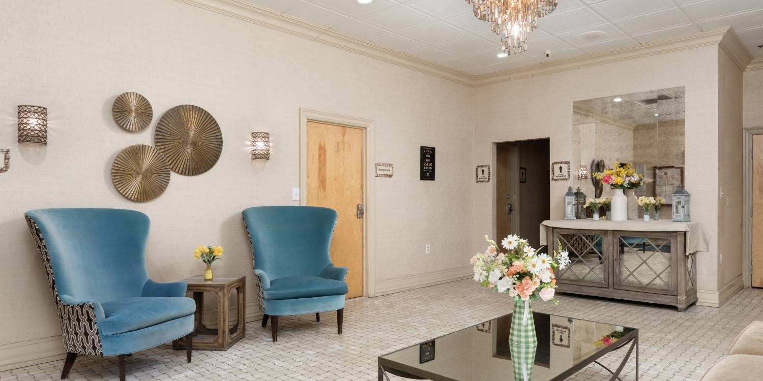 Milford Manor photo 1