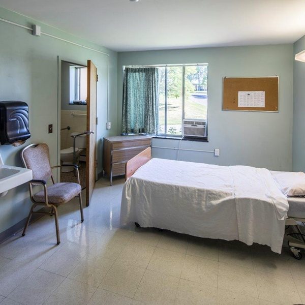 Auburn Nursing Home photo 4