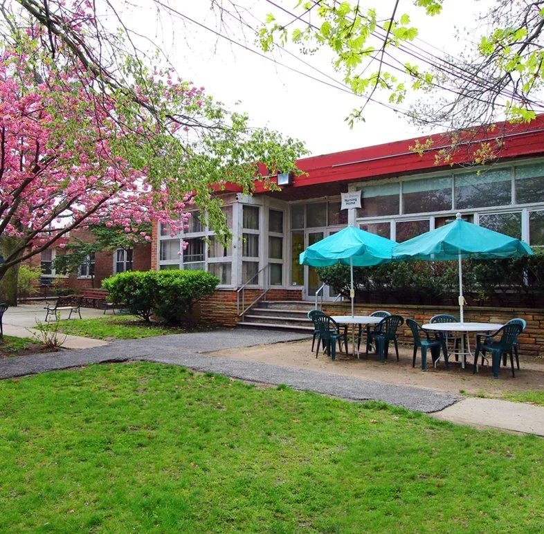 Far Rockaway Nursing Home photo 2