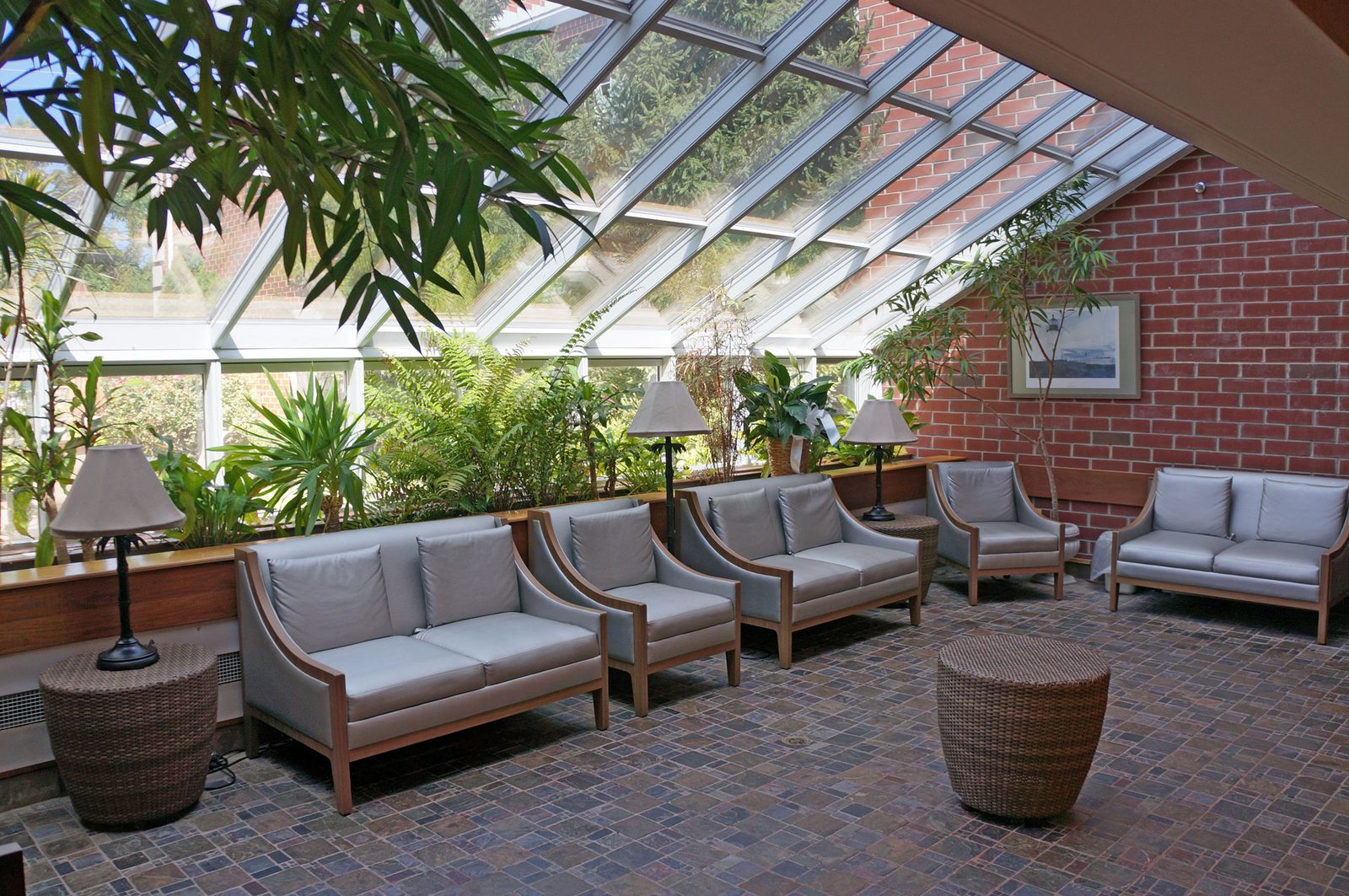 Smithtown Center For Rehab & Nursing Care photo 1