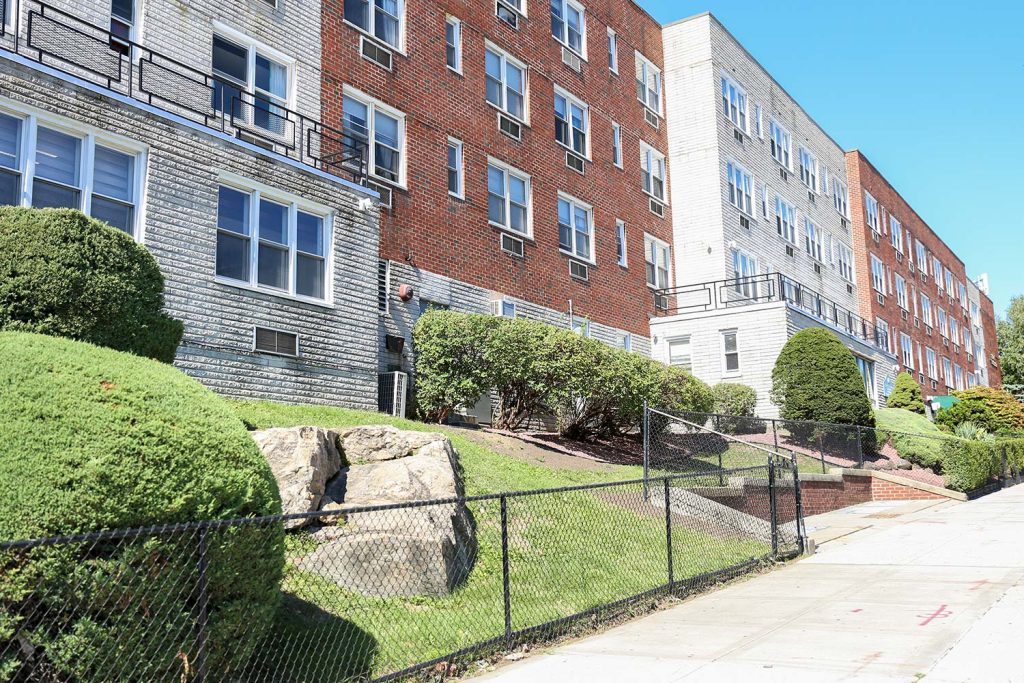 Split Rock Rehab And Health Care Center photo 2