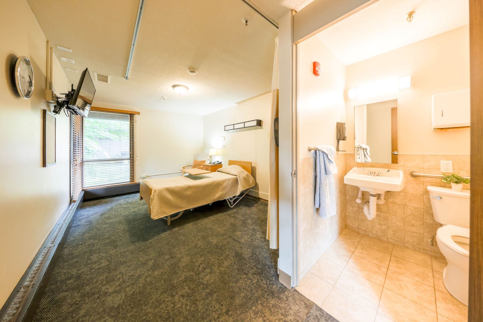Altercare Of Cuyahoga Falls Center For Rehab & Nursin photo 5