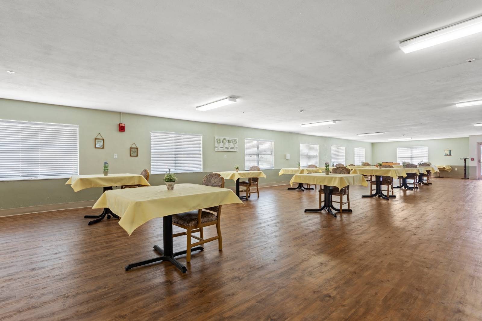 Batavia Nursing Care Center photo 2