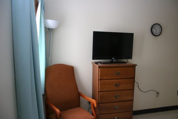Valley Oaks Care Center photo 6