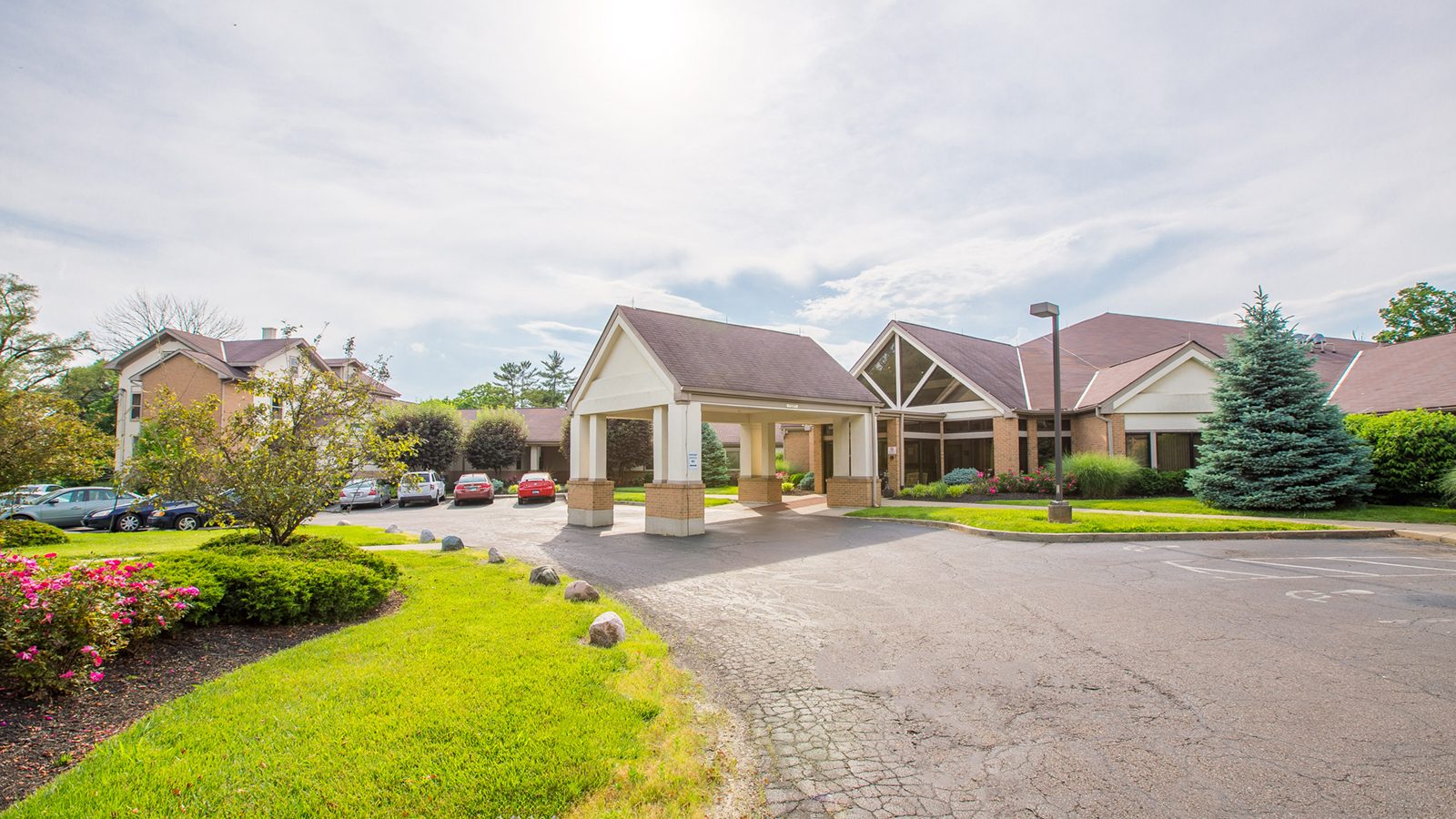 Residence At Huntington Court photo 3