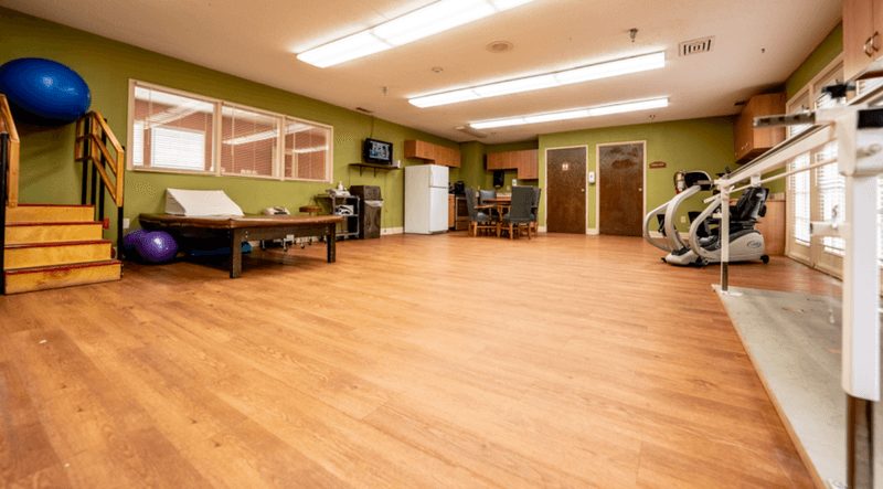 Cedarvale Commons Rehabilitation and Healthcare Ce photo 1