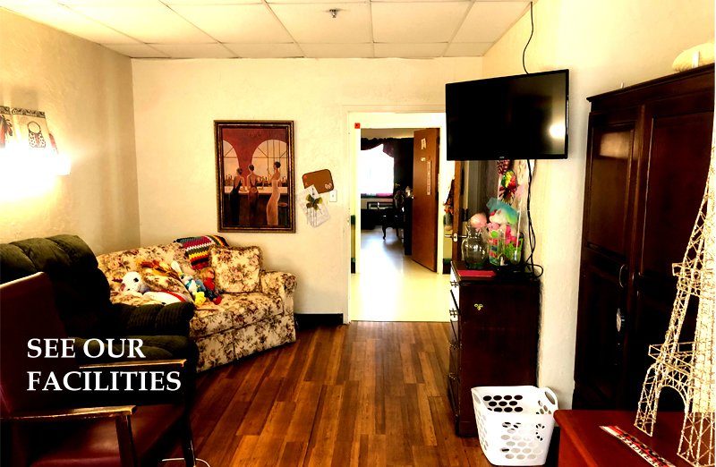 Checotah Manor photo 3
