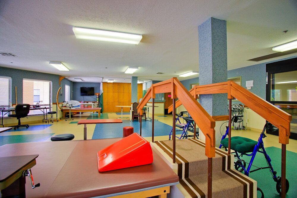 The Grand at Bethany Skilled Nursing and Therapy photo 2