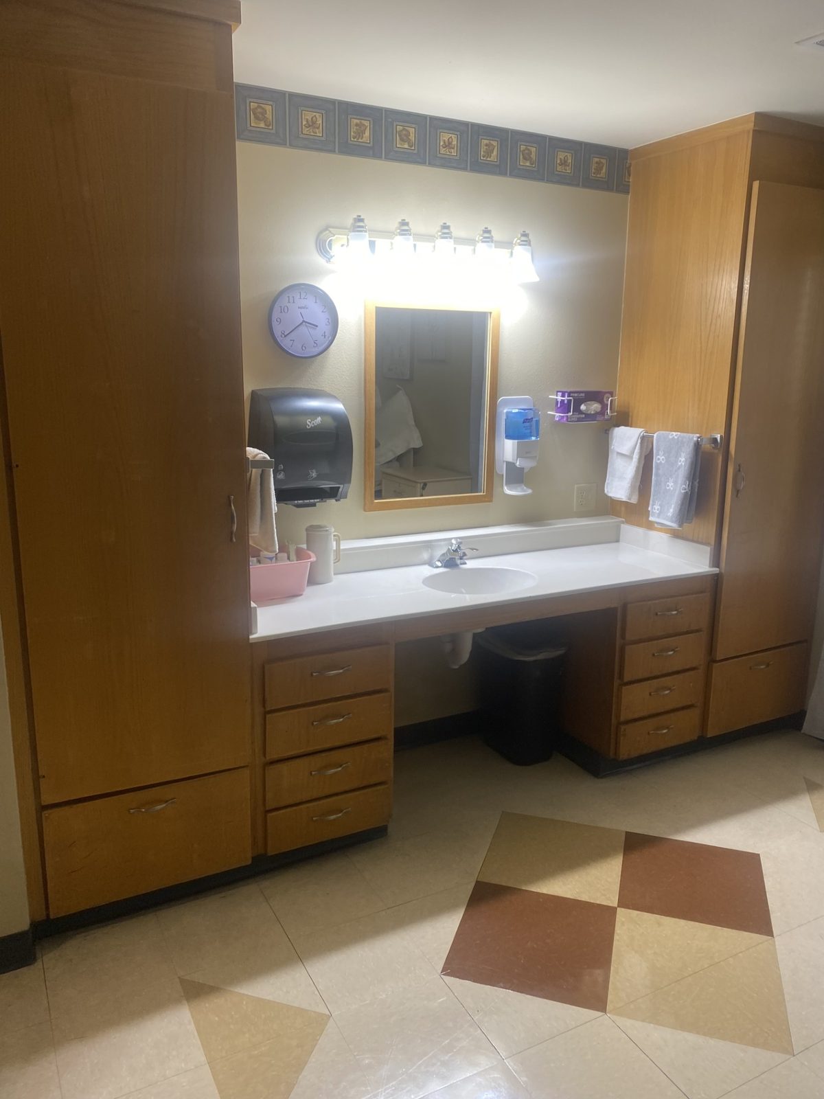 South Pointe Rehabilitation and Care Center photo 5
