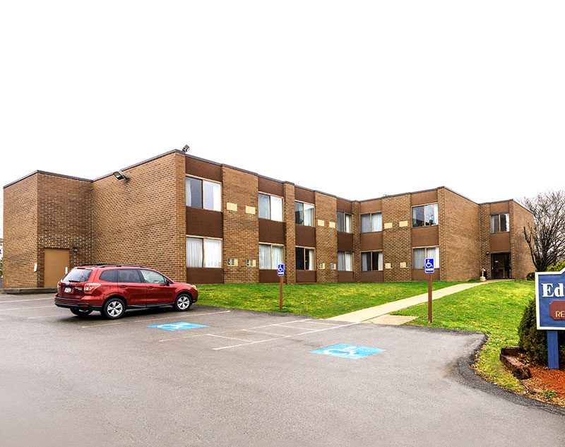 Edison Manor Nursing & Rehabilitation Center photo 1