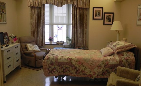 Garvey Manor photo 3