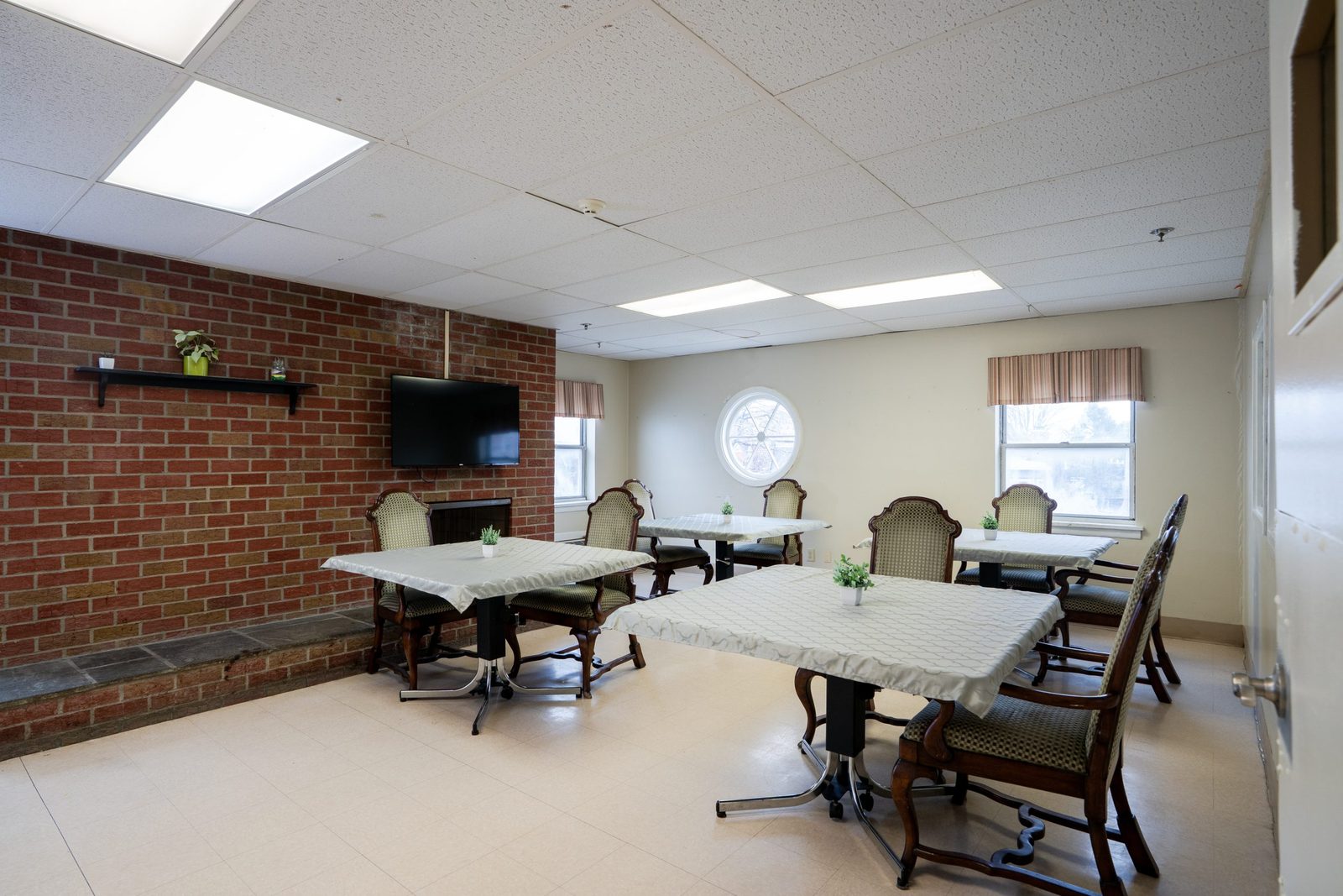 Rose City Nursing and Rehab at Lancaster photo 3