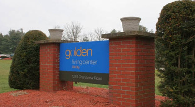 Golden Livingcenter-Oil City