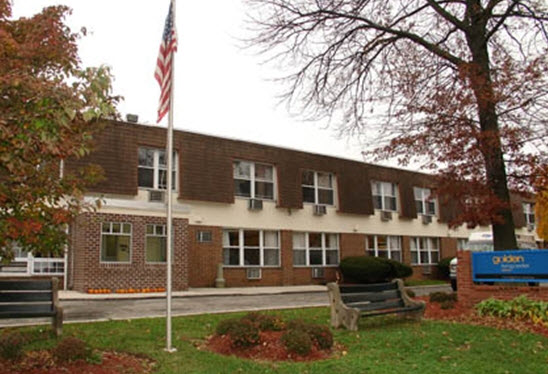 Golden Livingcenter-Stenton