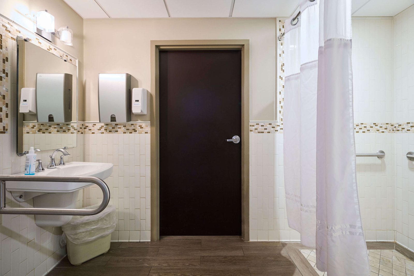 Maple Ridge Rehabilitation & Healthcare Center photo 5