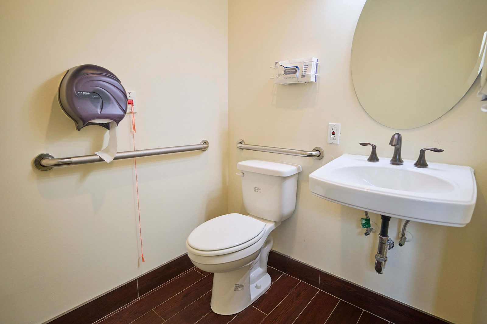 Oak Ridge Rehabilitation & Healthcare Center photo 3
