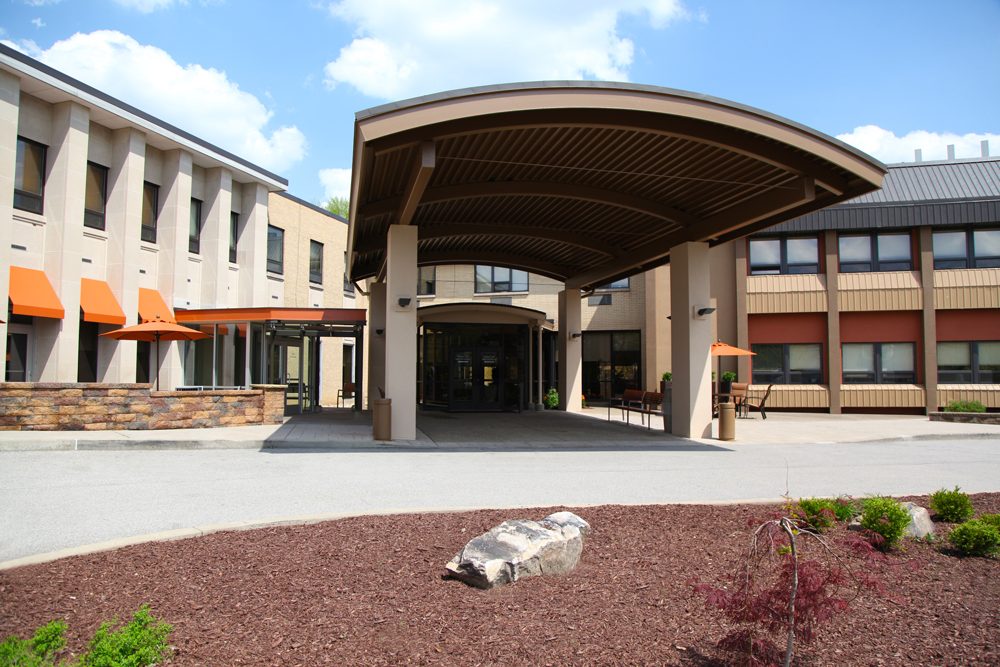 Perry Health & Rehab Center photo 3