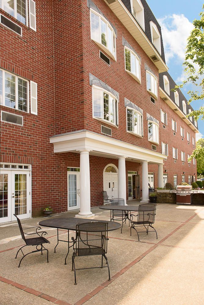 Cherry Hill Manor photo 4