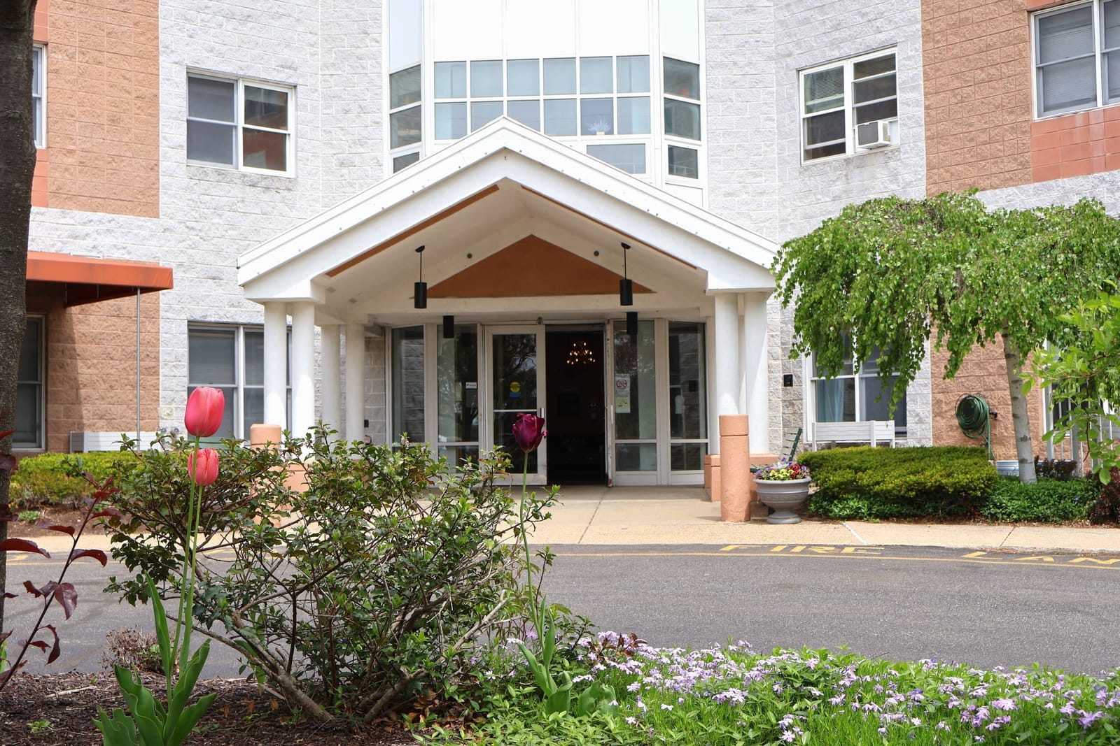 Oakland Grove Health Care Center photo 3