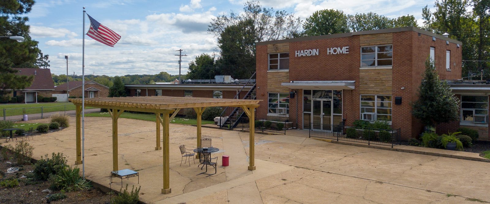 Hardin Home photo 1