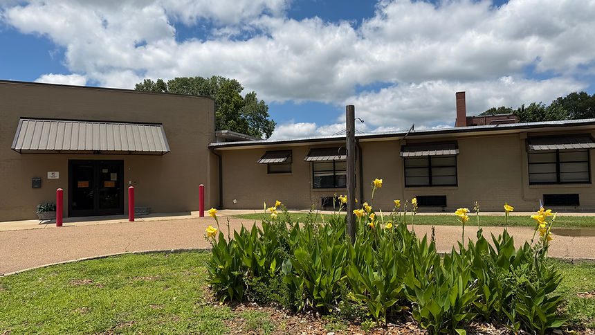 Lauderdale Comm Living Center