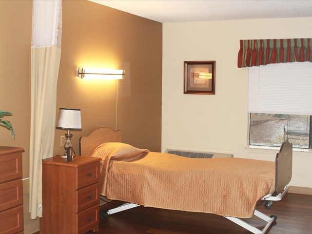 Pine Meadows Health Care photo 1