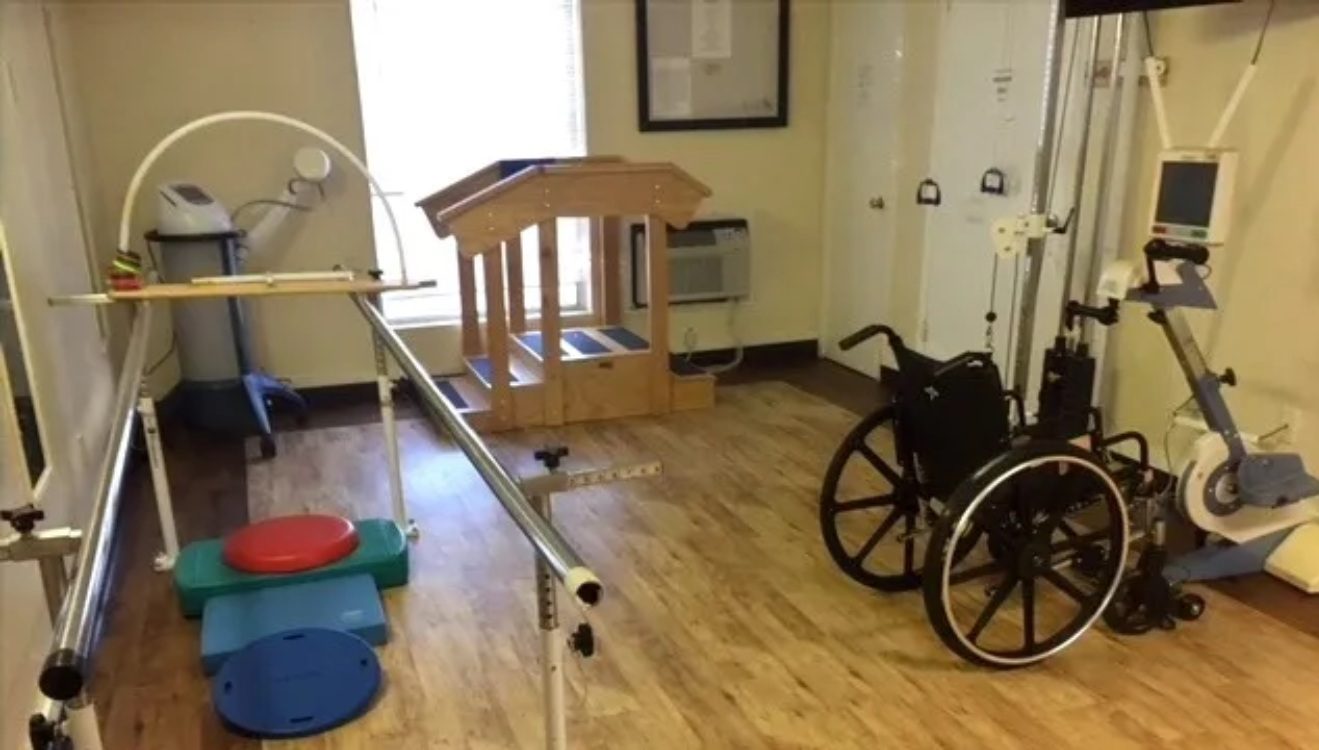 Brady West Rehab & Nursing photo 2
