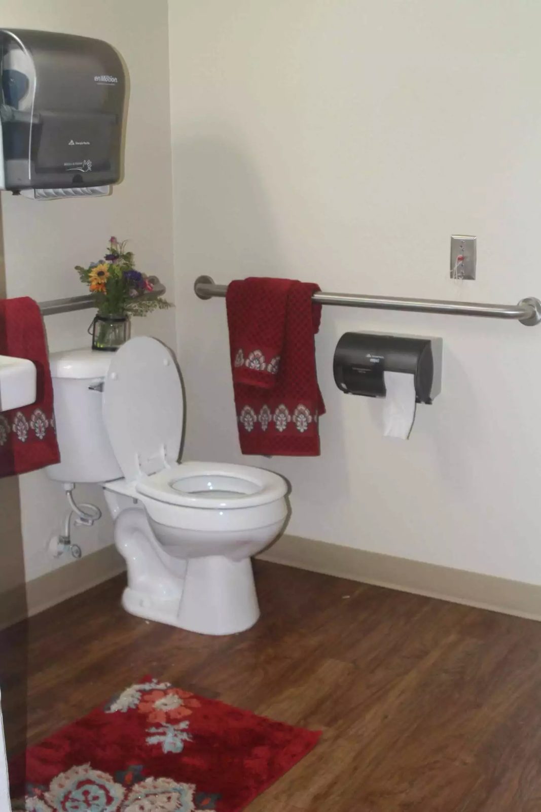 Ebony Lake Nursing and Rehabilitation Center photo 2