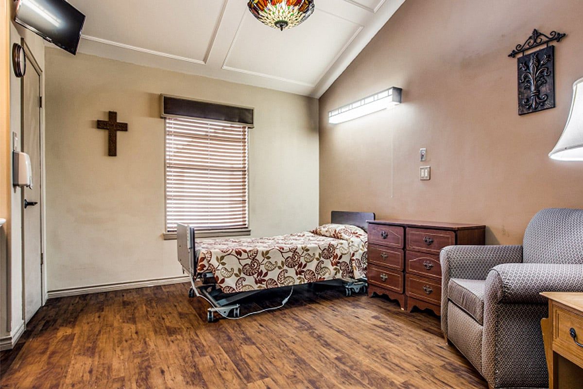 Ennis Care Center photo 4