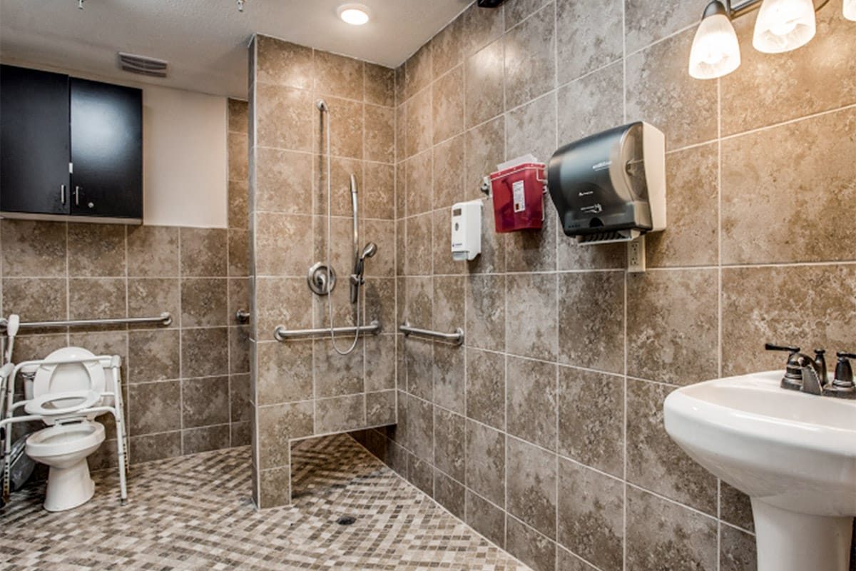 Ennis Care Center photo 5