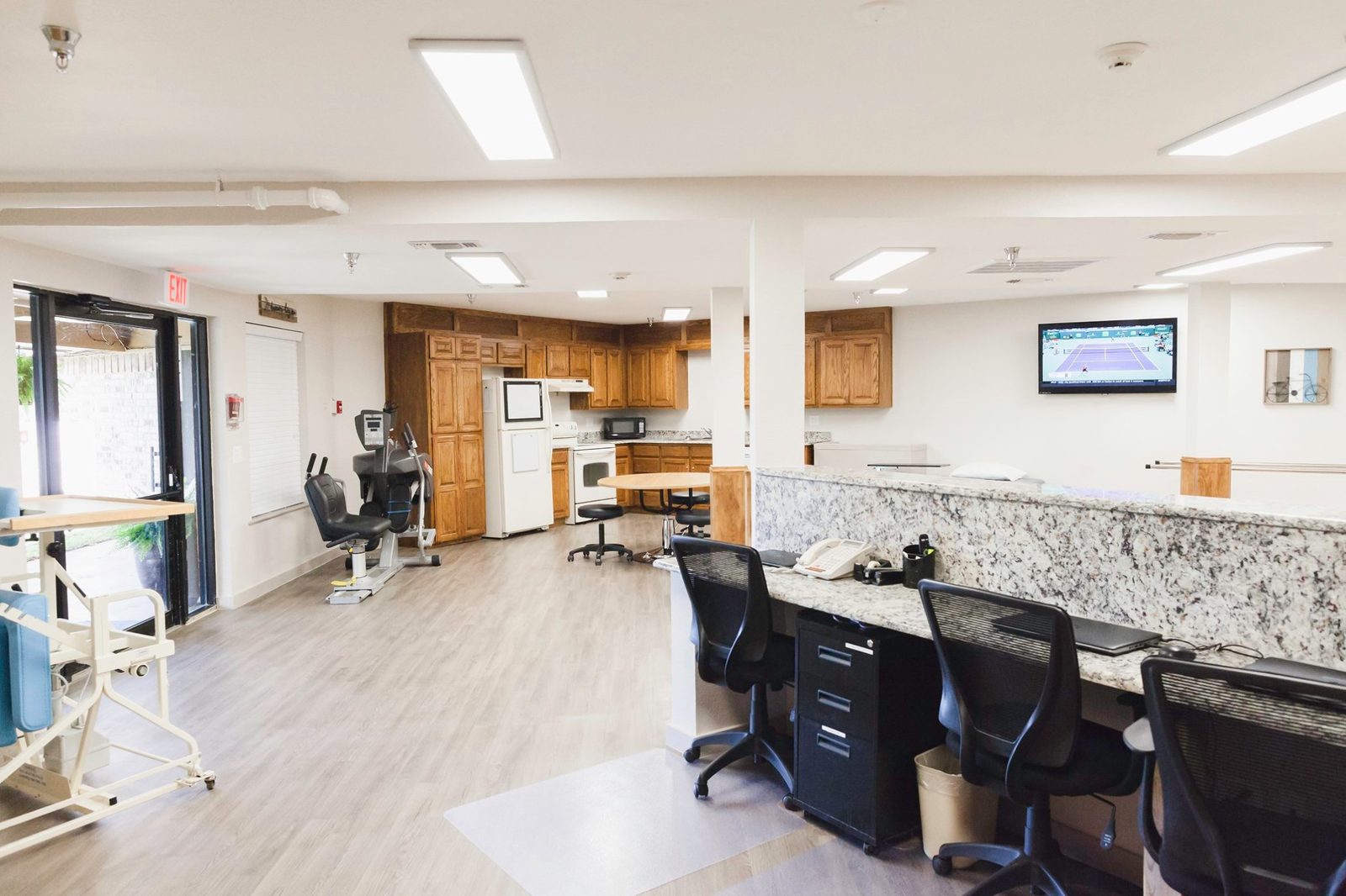 Granbury Care Center photo 1