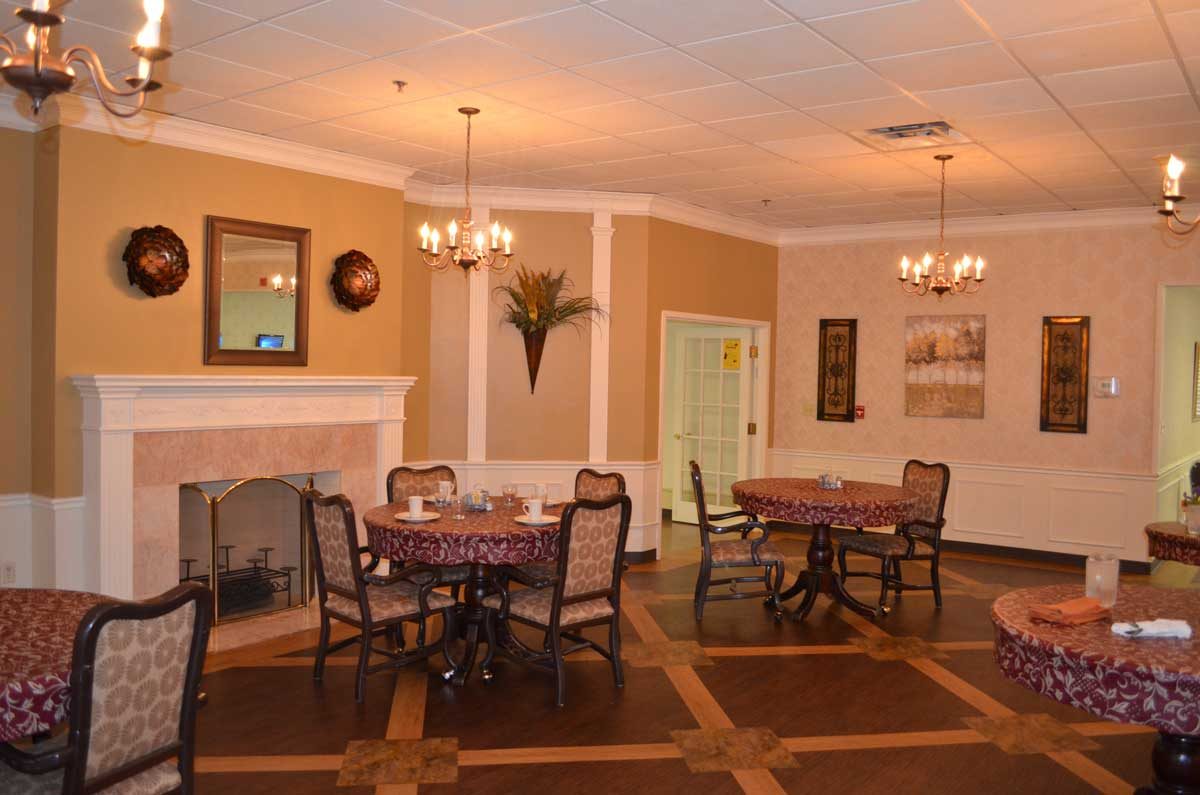 Holland Lake Rehabilitation and Wellness Center