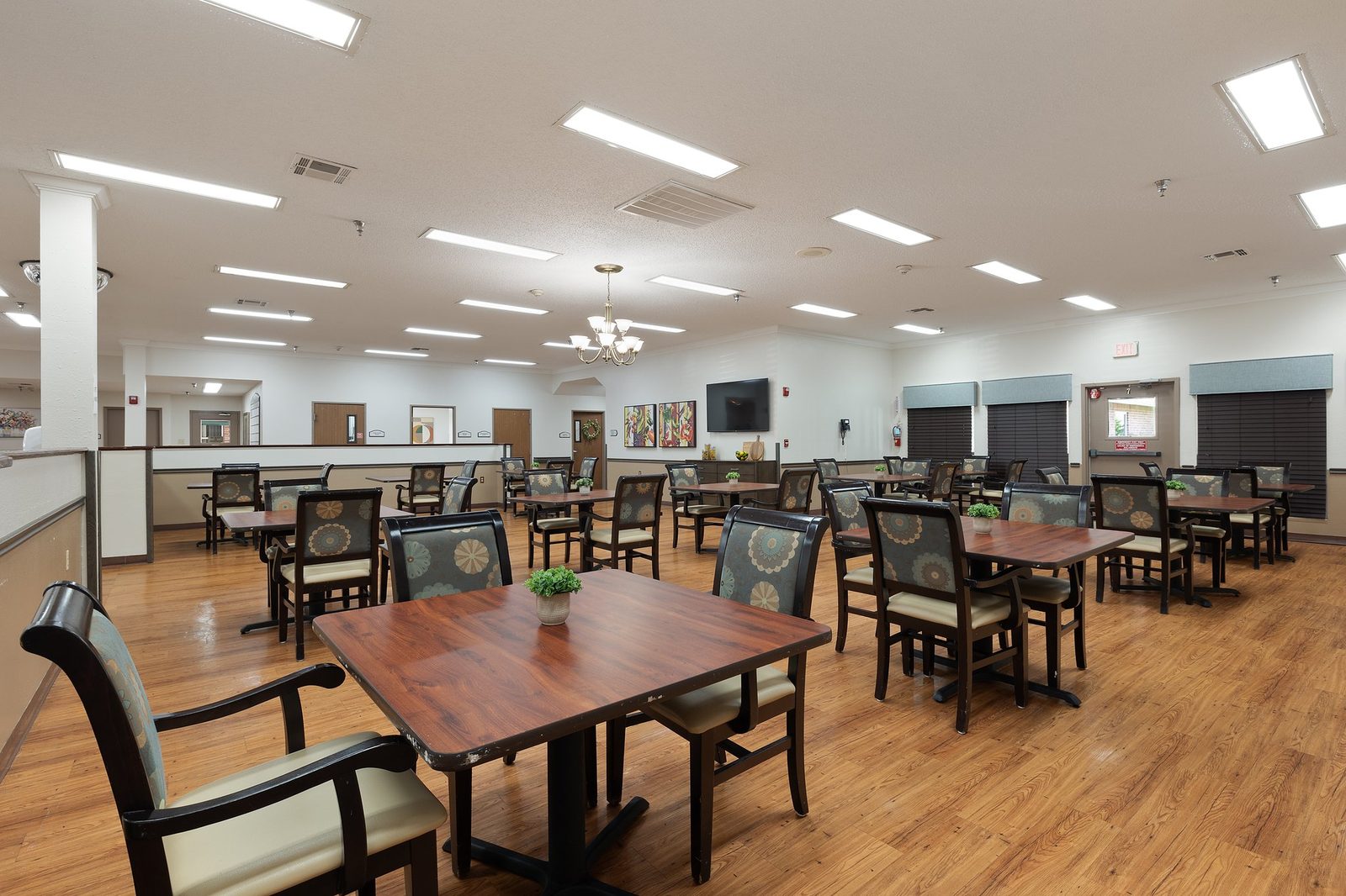 Windsor Las Palmas Nursing and Rehabilitation Center photo 3