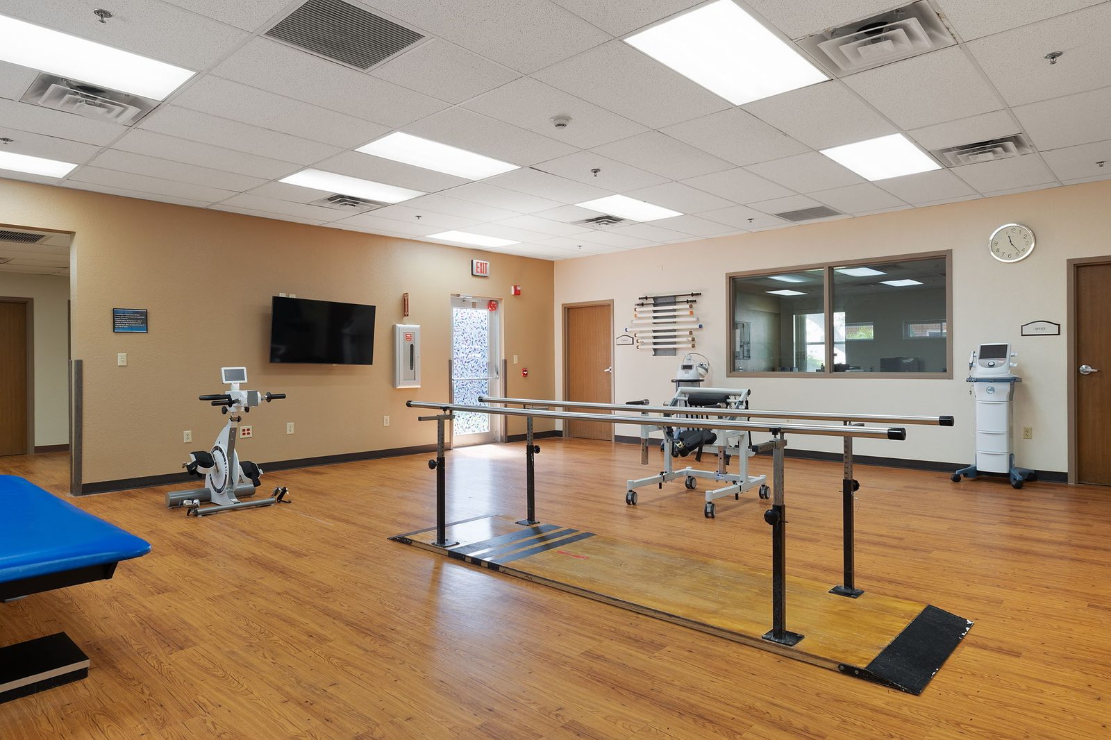 Windsor Las Palmas Nursing and Rehabilitation Center photo 4