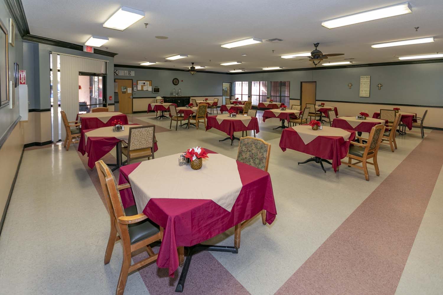 Legend Oaks Healthcare And Rehabilitation Center G photo 4