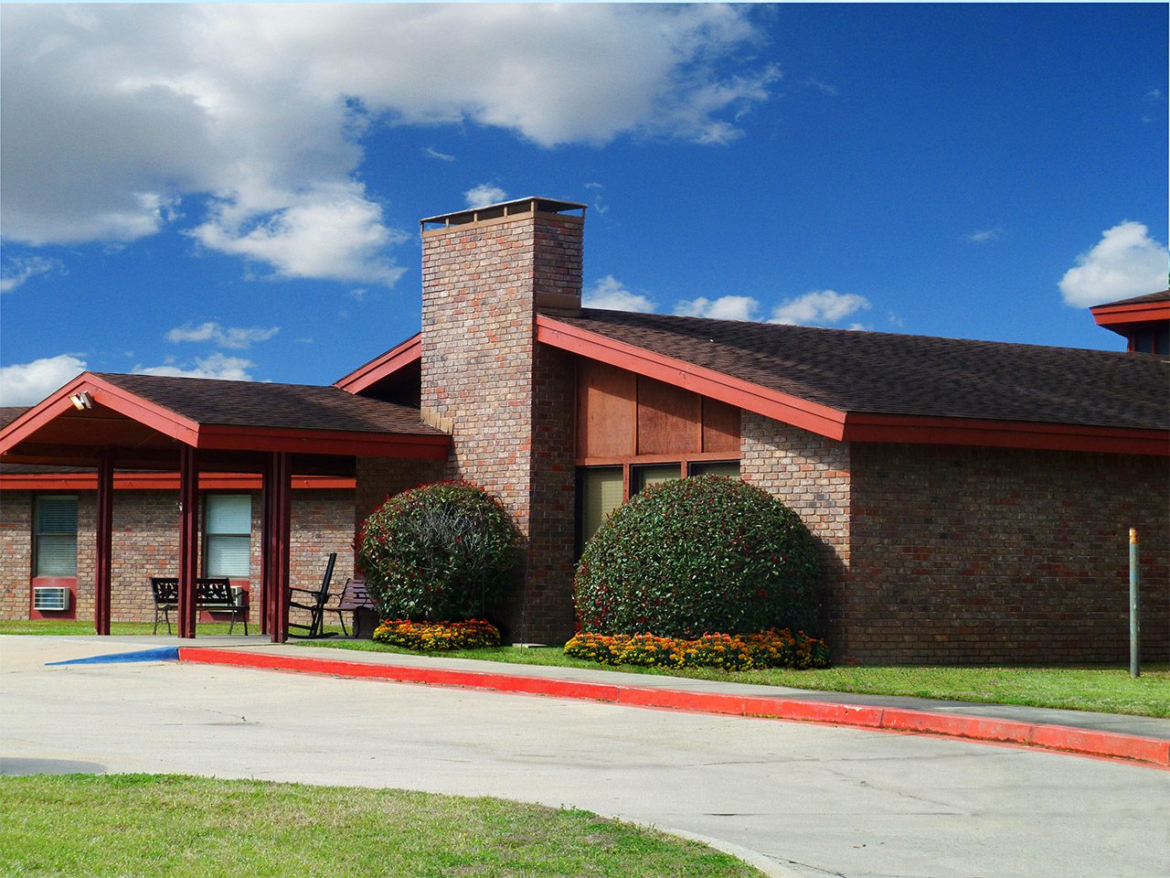Pine Grove Nursing Center photo 1