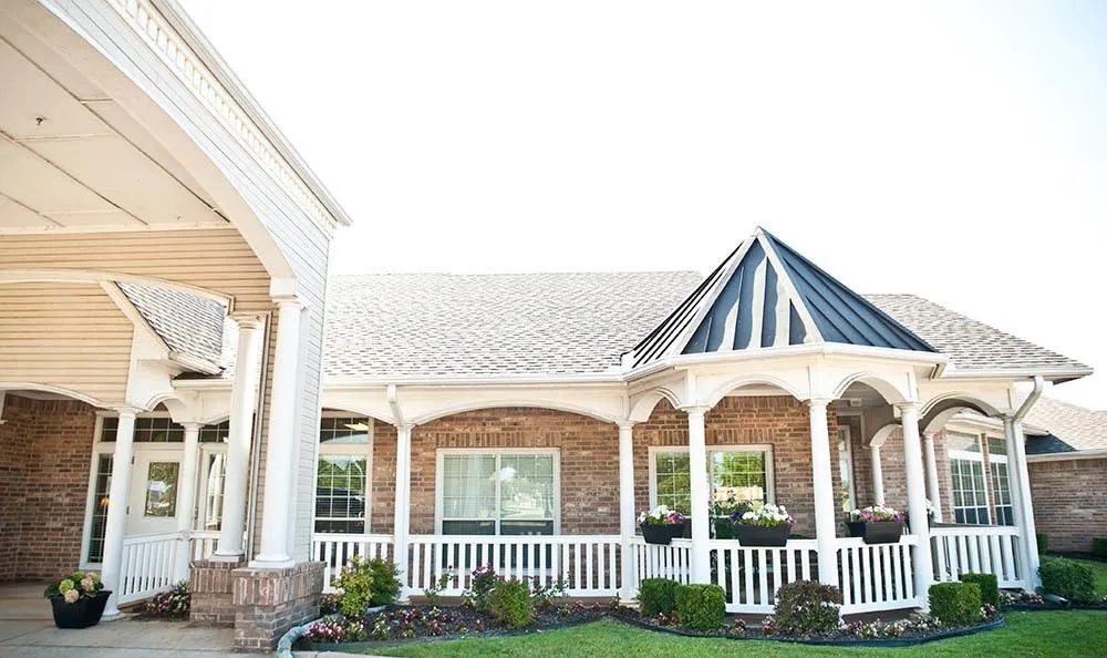 Rambling Oaks Courtyard Extensive Care Community photo 3
